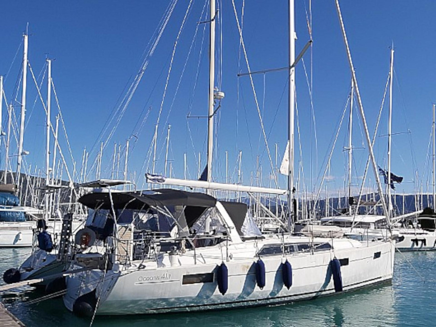Photo #1 - Oceanis 41.1 (Nafsika) en D-Marin Marina Lefkas - 16285