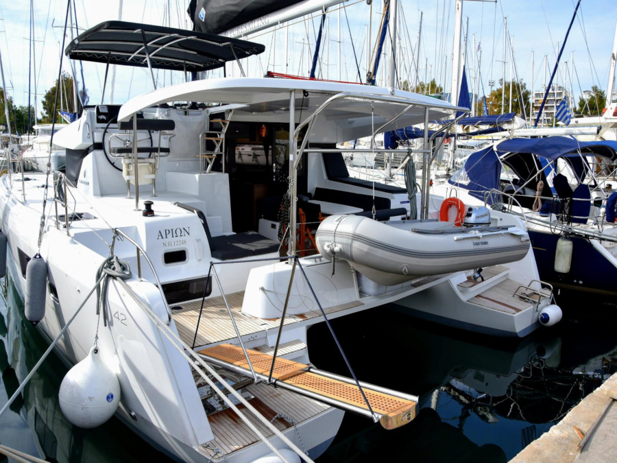 Photo #1 - Lagoon 42 (A/C, generator, Watermaker) (ARION AC, Gen, W.Maker) in  - 8706