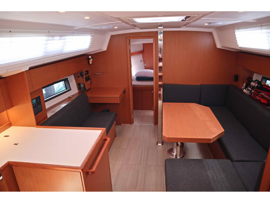 Interior image - 2