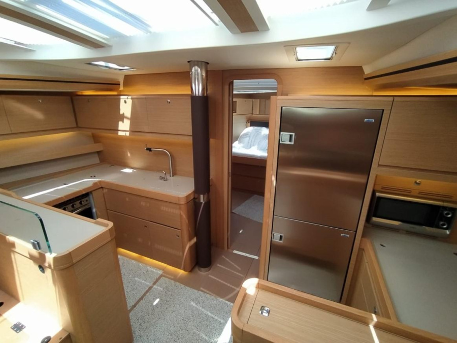 Interior image - 2
