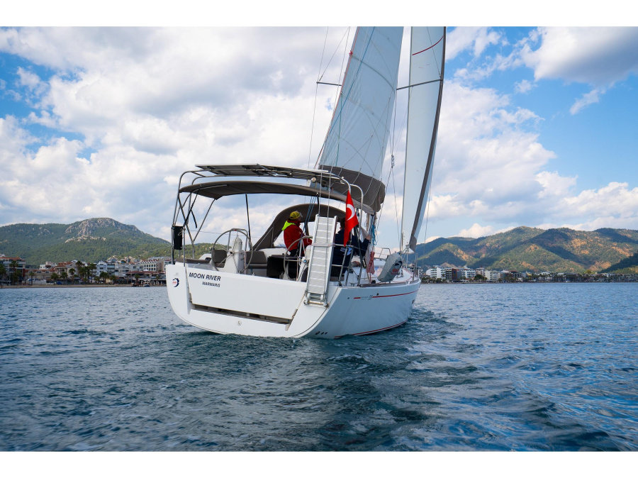 Photo #1 - Dufour 335 Grand Large (Moon River) en Albatros Marina - 22772