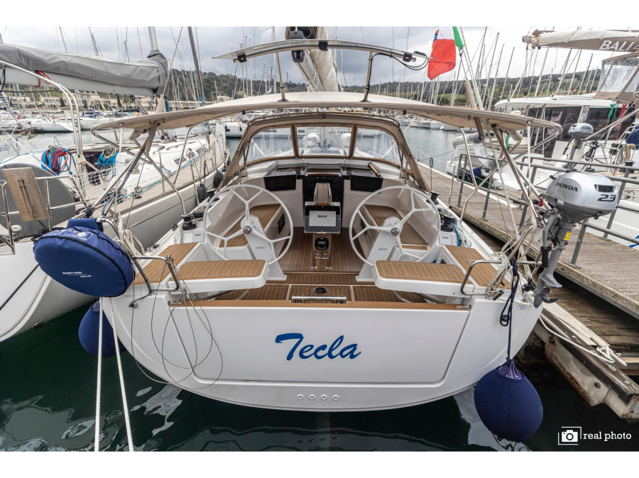 Photo #1 - Hanse 388 (Tecla - Water maker, Solar Panel - BOTH SAILS triradial, Retractabile Bow Trust) in  - 24408