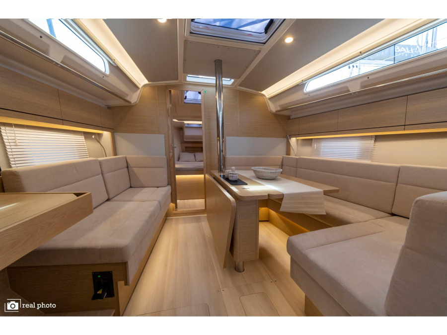 Interior image - 2