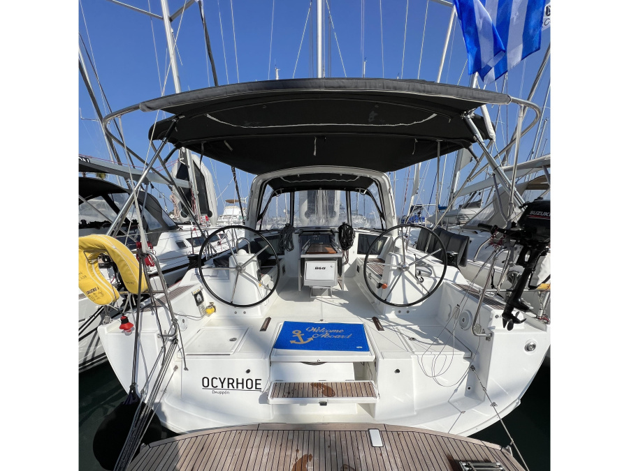 Photo #1 - Oceanis 41.1 (Ocyrhoe) en Marina - 16491