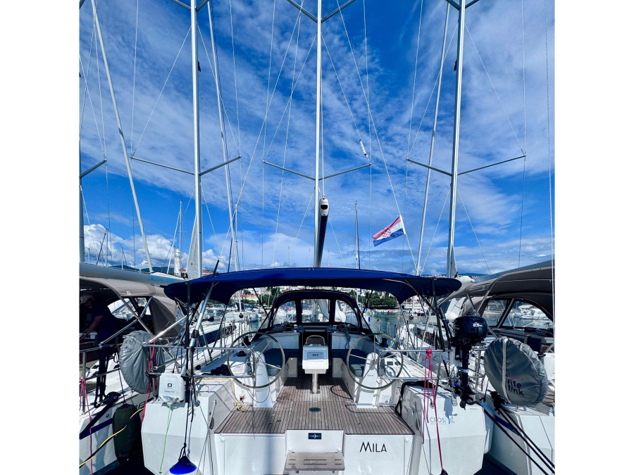 Photo #1 - Bavaria C38 (Mila) en Marina Novi - 23513
