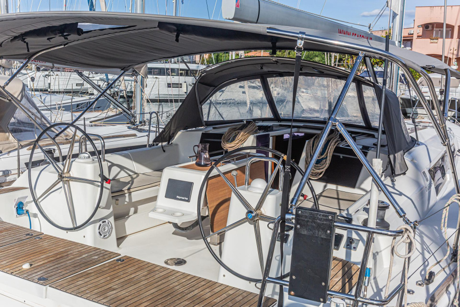 Photo #1 - Dufour 460 (Mania Planet) in Marina - 14404