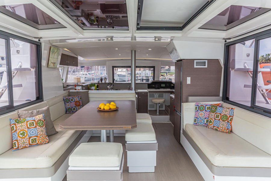 Interior image - 1