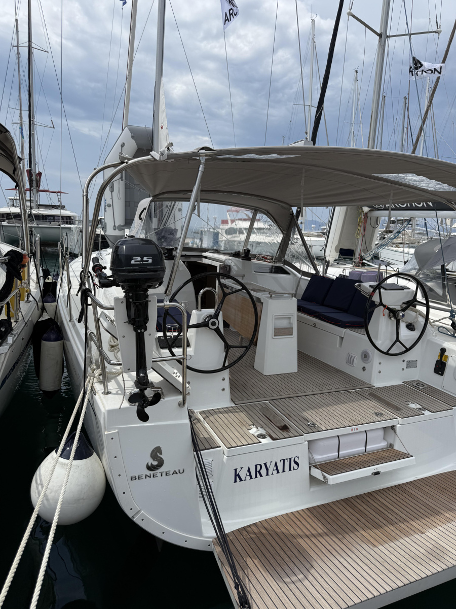 Photo #1 - Oceanis 37 (Karyatis) in Marina - 22897