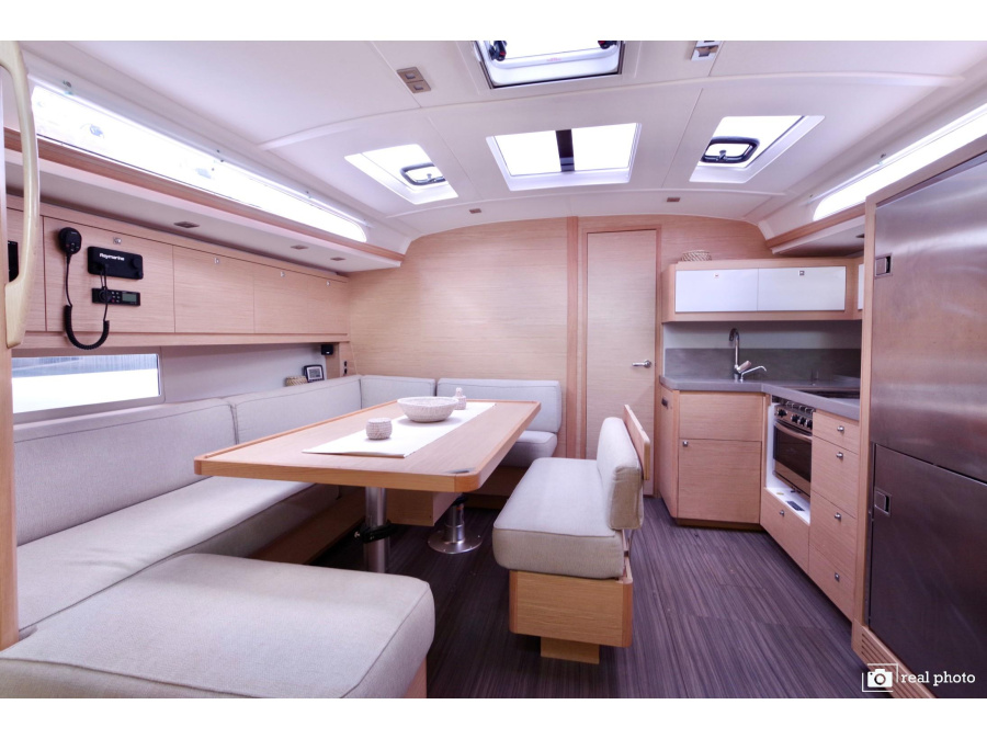 Interior image - 1