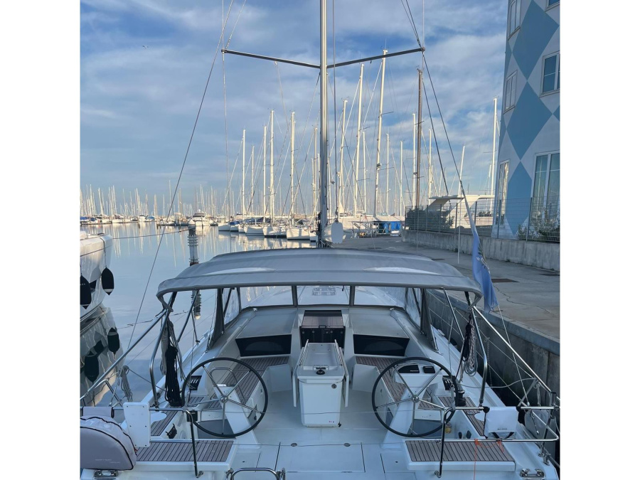 Photo #1 - Oceanis 46.1 (Thunderball  (A/C inc.)) en Marina - 25265