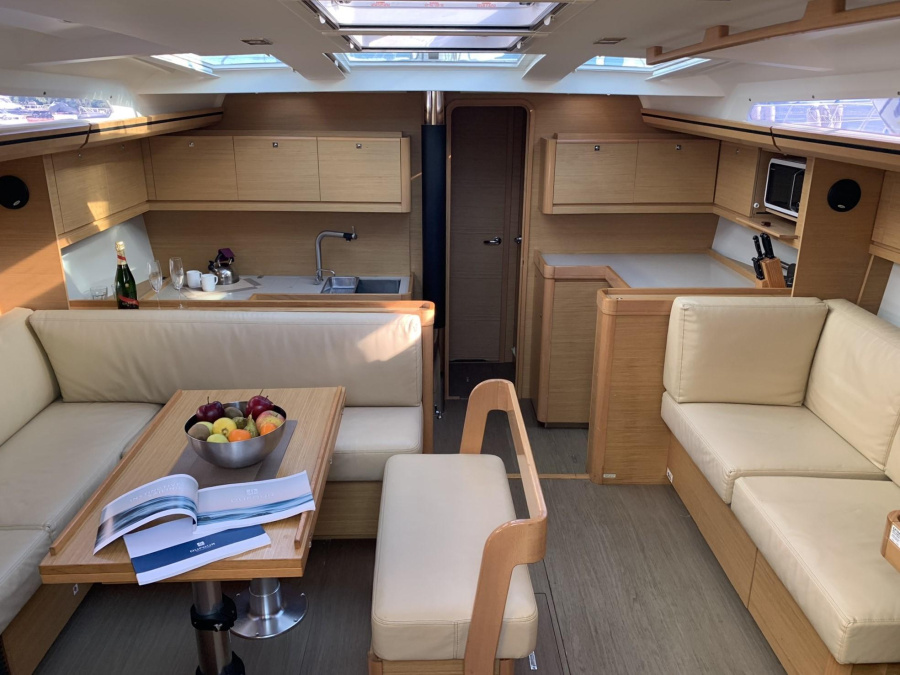 Interior image - 2