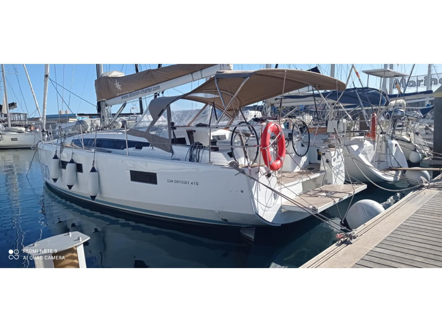 Photo #1 - Sun Odyssey 410 (Verdejo (Majorca)) en La Lonja Marina Charter - 16812