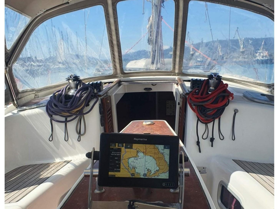 Photo #1 - Oceanis 40 (Anassa) in Port of - 24655