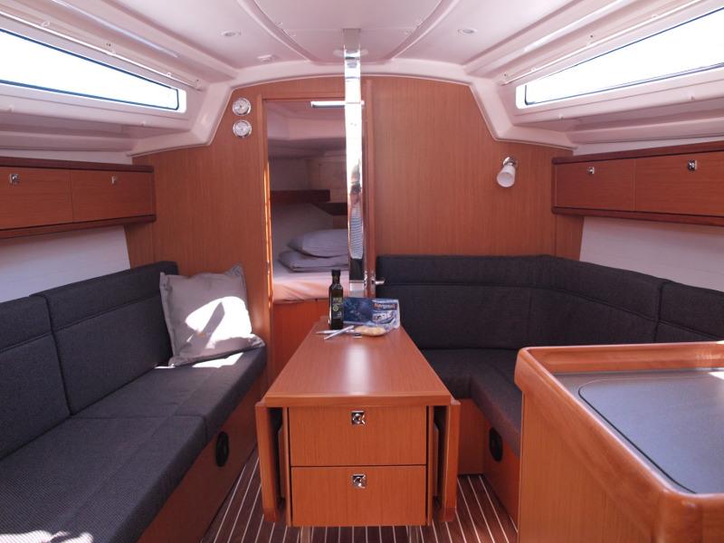 Interior image - 1