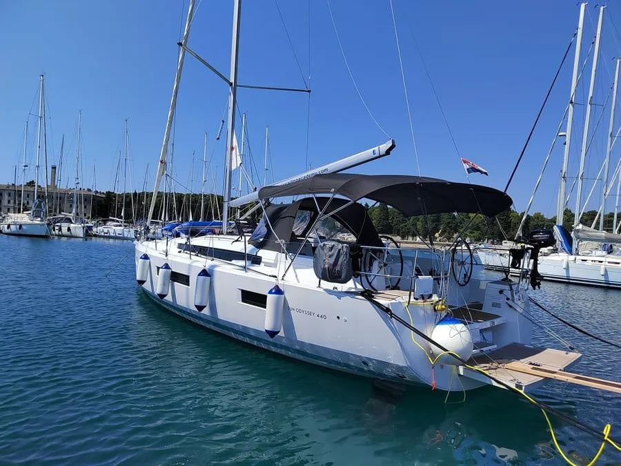 Photo #1 - Sun Odyssey 440 (LEONA) in Marina Polesana - 23320