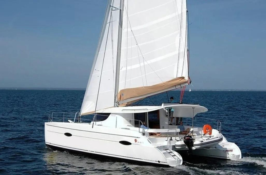 Photo #5 - LIPARI 41 - 3 CABINS + 2 FRONT PEAKS (Cousin) in Mahe - 25900