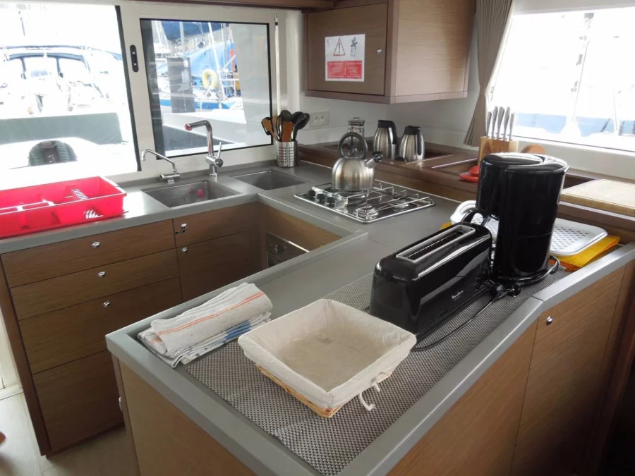 LAGOON 450 FLYBRIDGE | 2015 (ZIL SEASHELL)  - 5