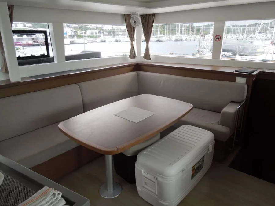 LAGOON 450 FLYBRIDGE | 2015 (ZIL SEASHELL)  - 6
