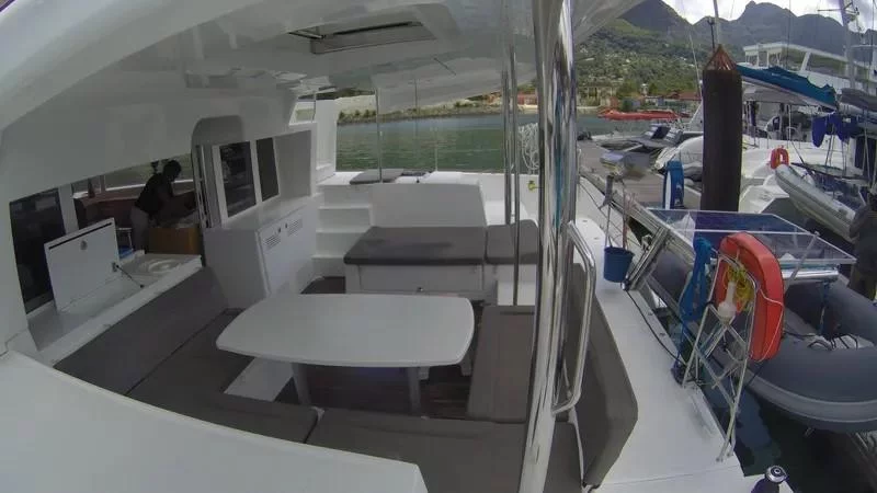 LAGOON 450 FLYBRIDGE | 2015 (ZIL SEASHELL)  - 7