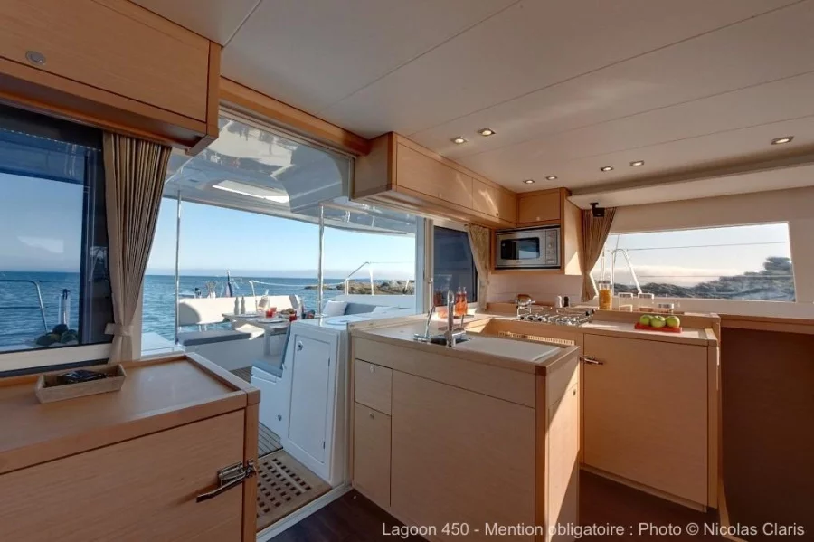 LAGOON 450 (4 CAB + 2) (OSCAR V)  - 3