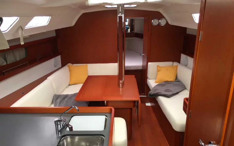 OCEANIS 34 (3 CAB) (Malouan)  - 6