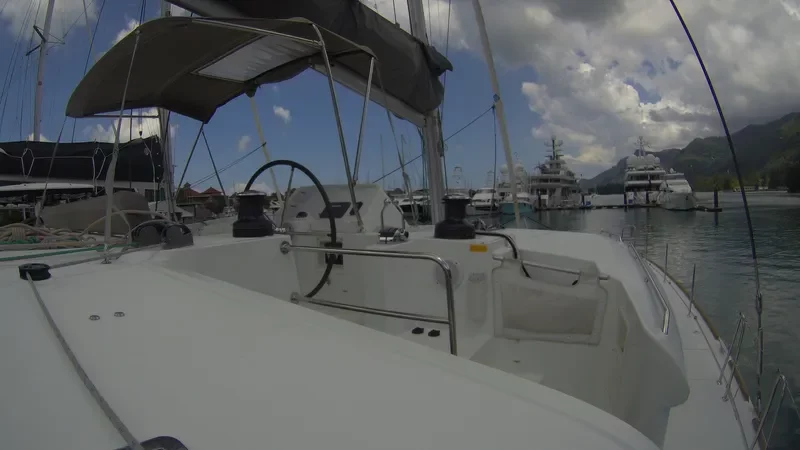 LAGOON 42 | 3 CABINS + 2 FRONT PEAKS | 2017 (Bingo)  - 9