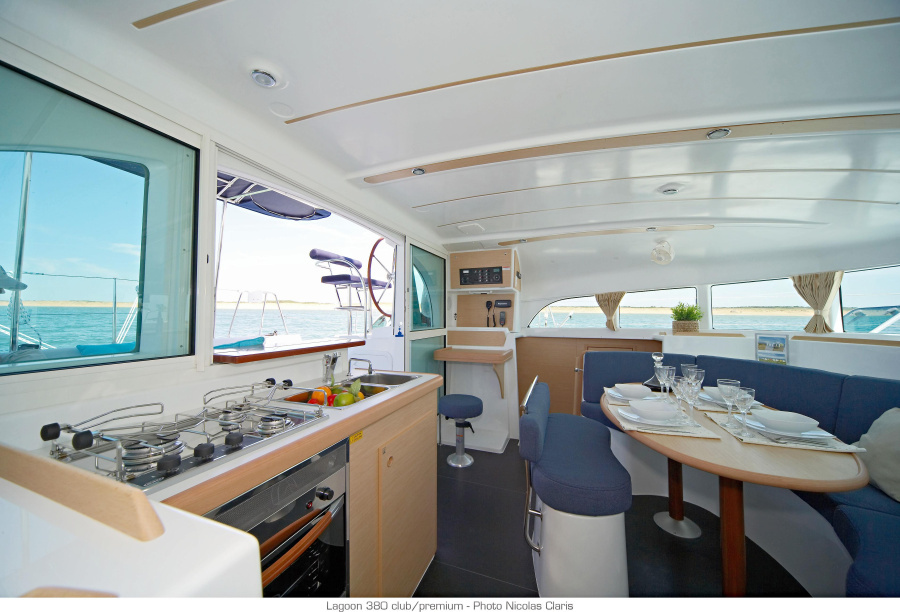 Photo #3 - LAGOON 380 (4 CAB) (OSCAR III) en Le Marin - 26228