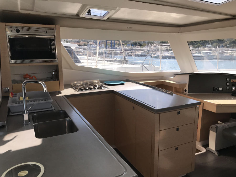 Photo #20 - HELIA 44 (LUCKY LUCAS) en Calvi - 26313