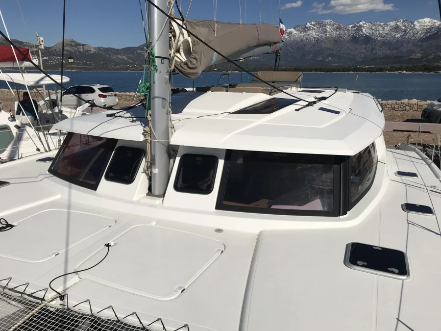HELIA 44 (LUCKY LUCAS)  - 26
