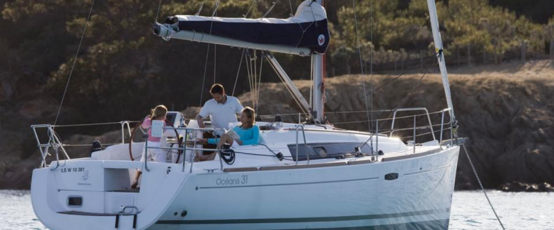 Photo #6 - OCEANIS 31 (2 CAB) (JYLAIR) in Port du Crouesty - 26422