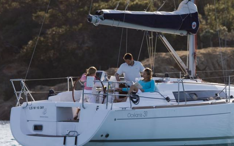 Photo #7 - OCEANIS 31 (2 CAB) (JYLAIR) in Port du Crouesty - 26422