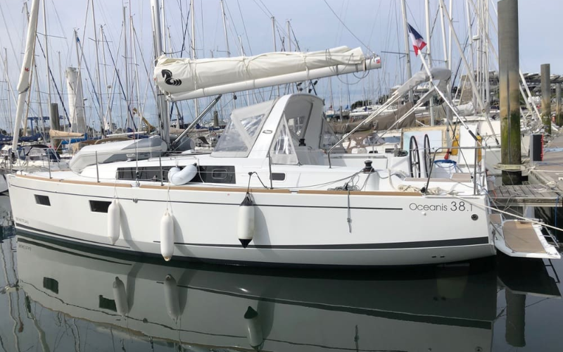 Photo #10 - OCEANIS 38.1 (HOUATELSE) en Port du Crouesty - 26715
