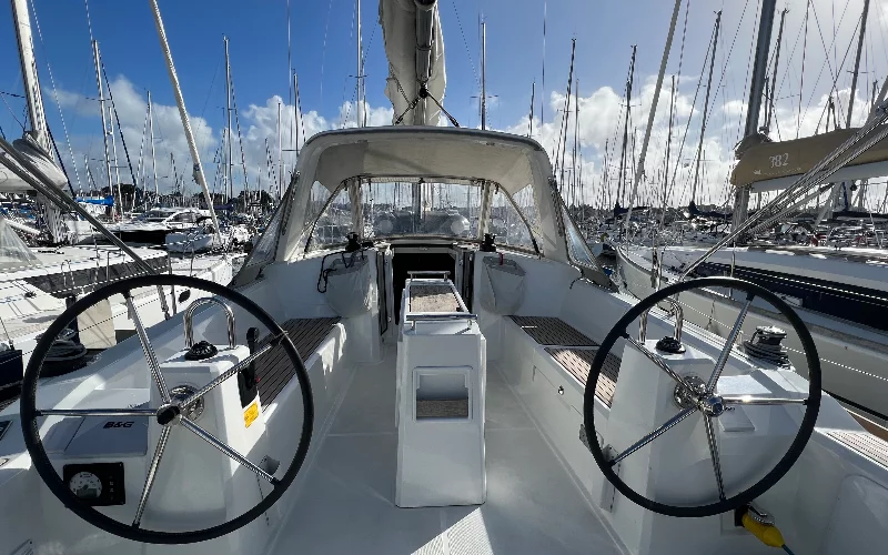 OCEANIS 38.1 (HOUATELSE)  - 230