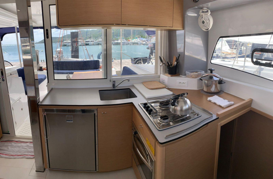 Photo #3 - EXCESS 12 (4 CAB+1) (STAR IV) en Le Marin - 26742