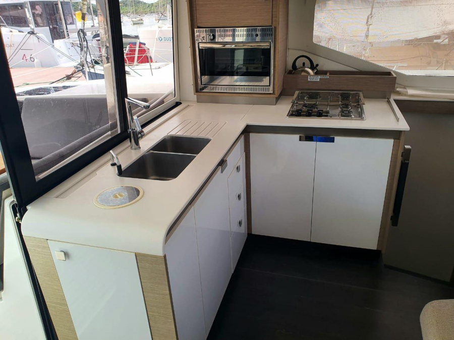 Photo #5 - FOUNTAINE PAJOT ISLA 40 (AKWABA) in Le Marin - 26829