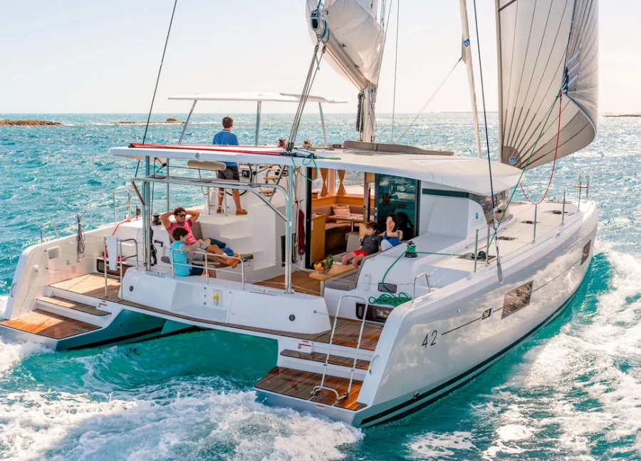 LAGOON 42 (LA PIROGUE)  - 9