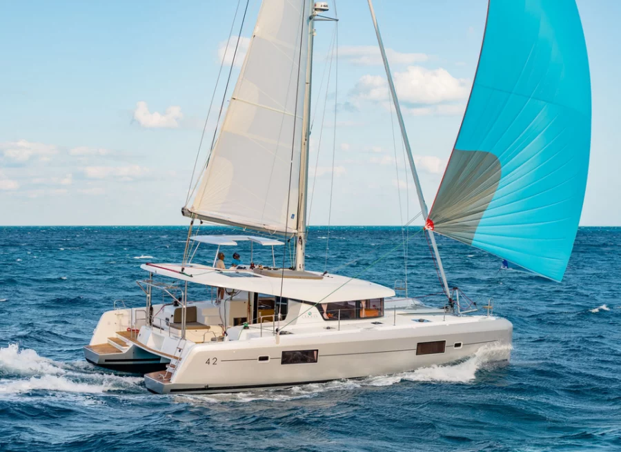 LAGOON 42 (LA PIROGUE)  - 12
