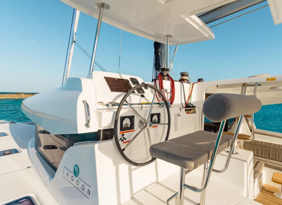 LAGOON 42 (LA PIROGUE)  - 5