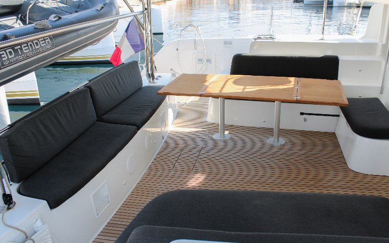 Photo #4 - LAGOON 46. (4 CAB + 2P + CARRE) (L ORCEO) in Ajaccio - 26924