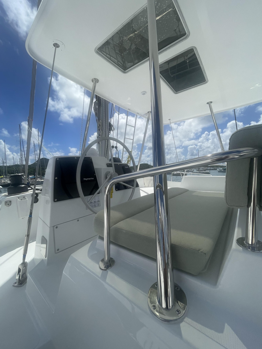 Photo #4 - BALI 4.6 NUMERO 2 (WASABI) in Le Marin - 27060