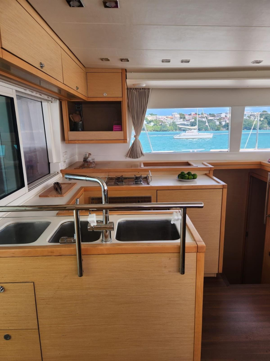 Photo #231 - LAGOON 450 F PROP (BUMBU (REFIT 2024)) in Bas du fort - 27146