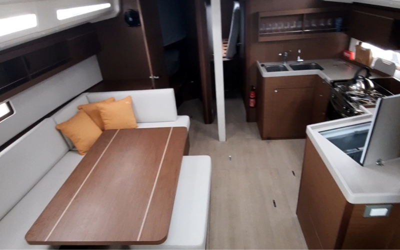 Photo #200 - OCEANIS 40.1 4 CAB (KARANTEZ) in Port du Crouesty - 27176