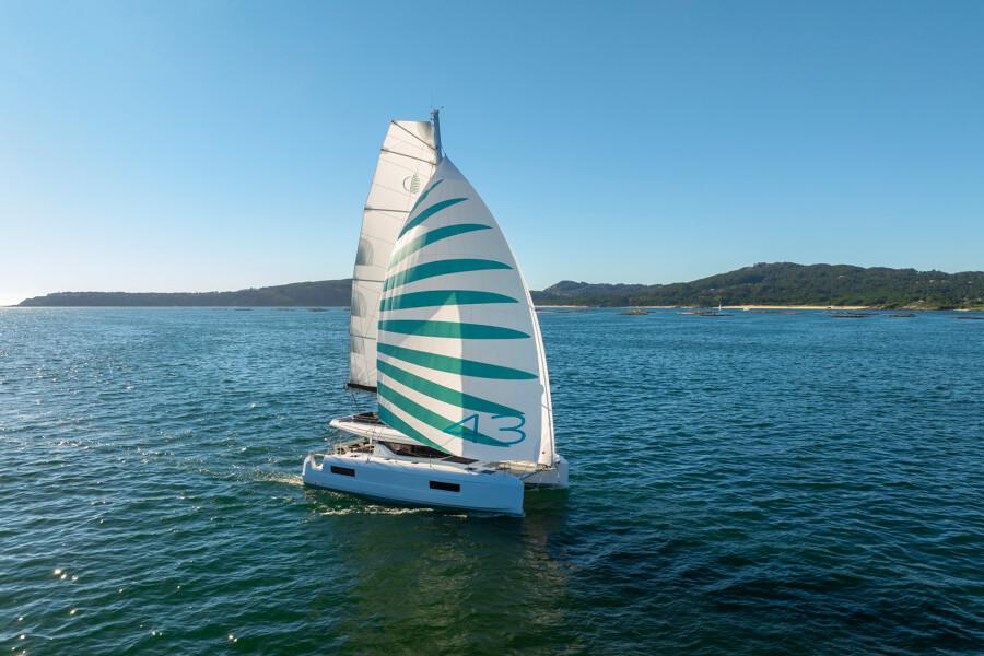 Photo #7 - LAGOON 43 (Solara) in Bas du Fort - 60848