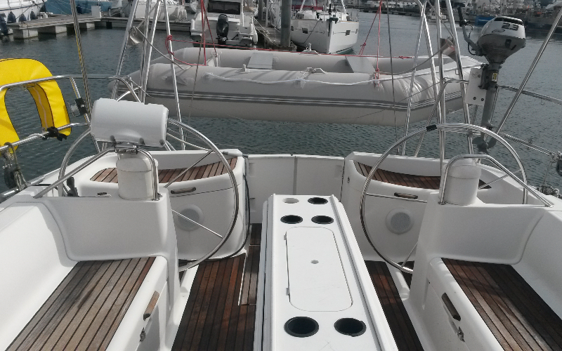 Photo #3 - SUN ODYSSEY 45 (4 CAB) (LE BOURLINGUEUR) en Port du Crouesty - 27265