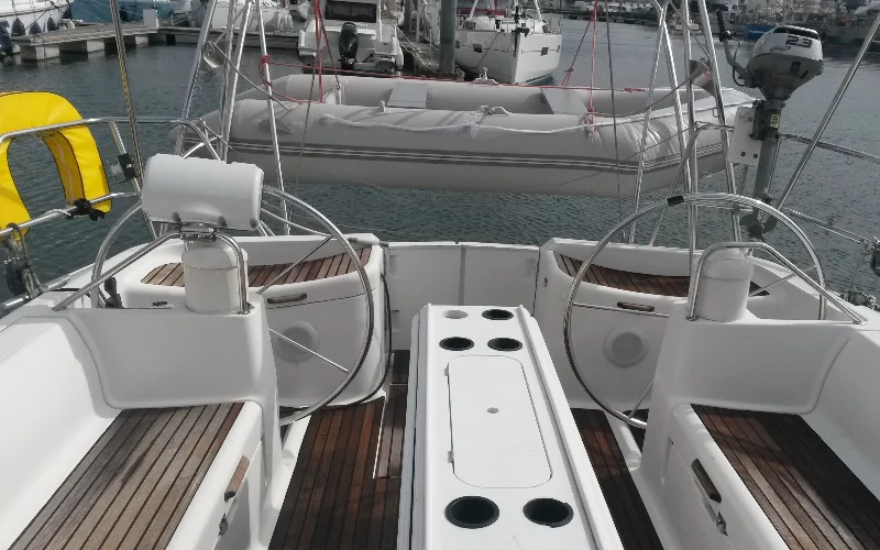 SUN ODYSSEY 45 (4 CAB) (LE BOURLINGUEUR)  - 2
