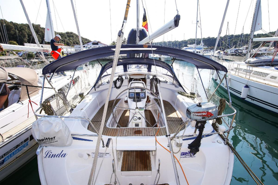 Photo #1 - Bavaria 39 Cruiser (Linda) in Marina Tehnomont Veruda - 27537