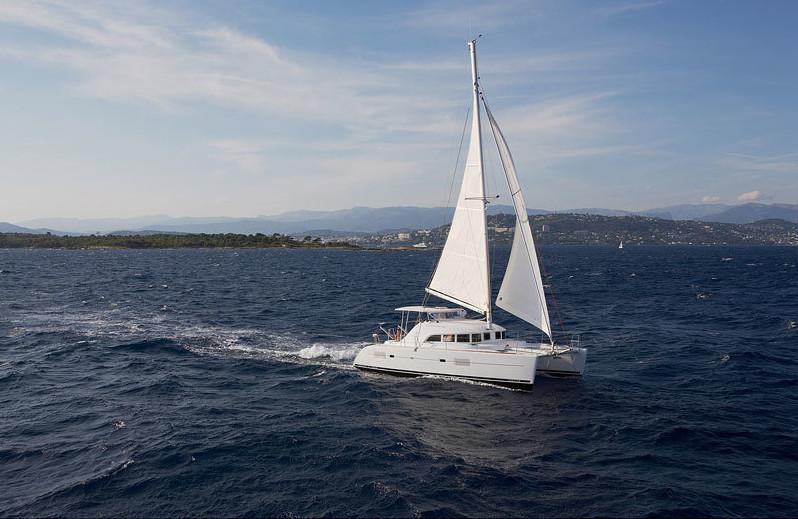 Photo #1 - Lagoon 380 - 4 cab. (WHOOPER) en Corfu, Gouvia Marina - 27631