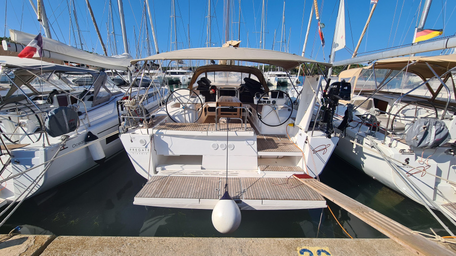 Photo #1 - Dufour 520 GL (FREGATE) in Komolac, ACI Marina - 27711