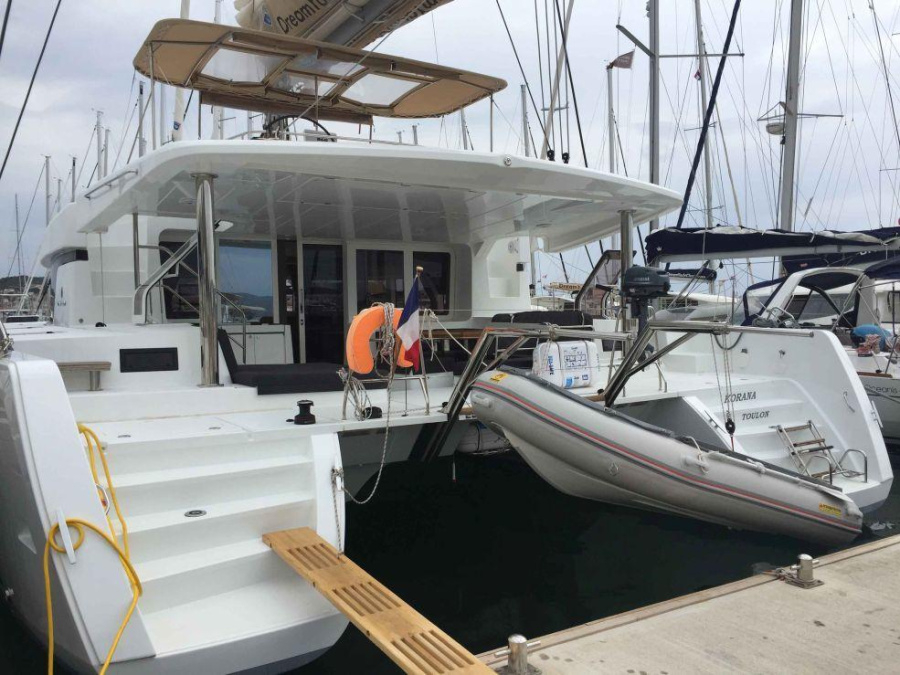 Photo #1 - Lagoon 52 F - 6 + 2 cab. (KORANA) en Yachtclub Seget (Marina Baotić) - 27748
