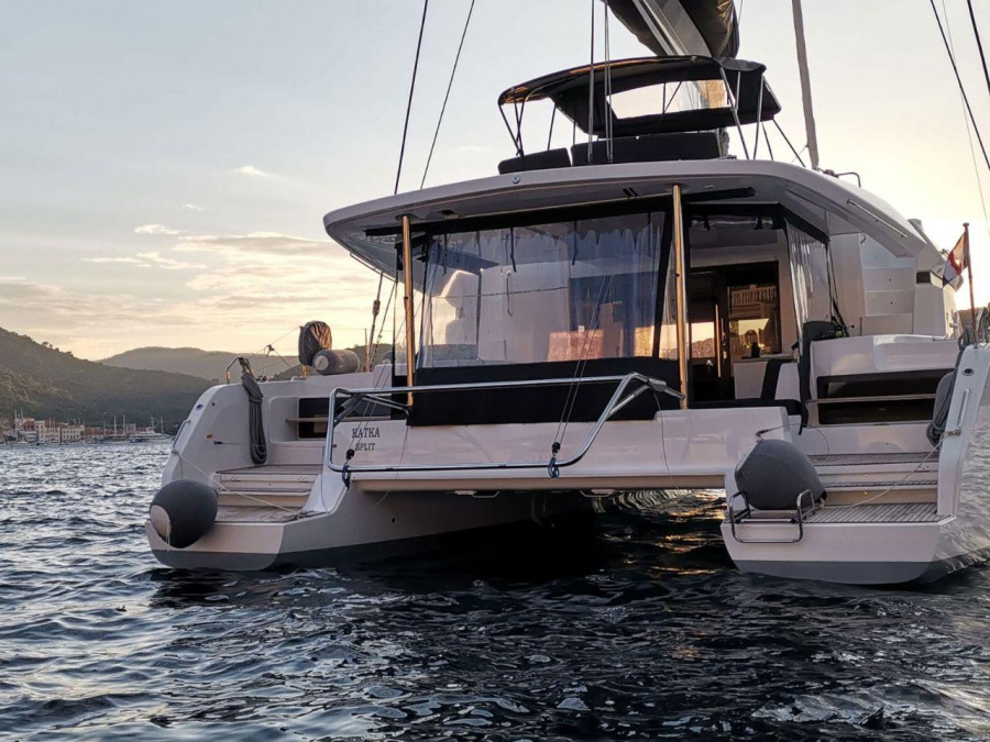 Photo #1 - Lagoon 50 - 6 + 1 cab. (Katka) in Marina - 27816